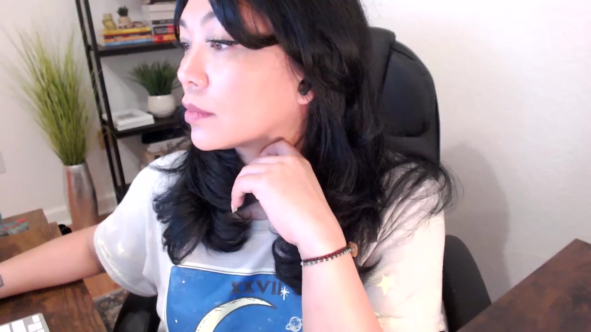 Gallery image thumbnail from MickaylaStar's myfreecams stream on, 01/28/2025, 17:36 image 13 of 20
