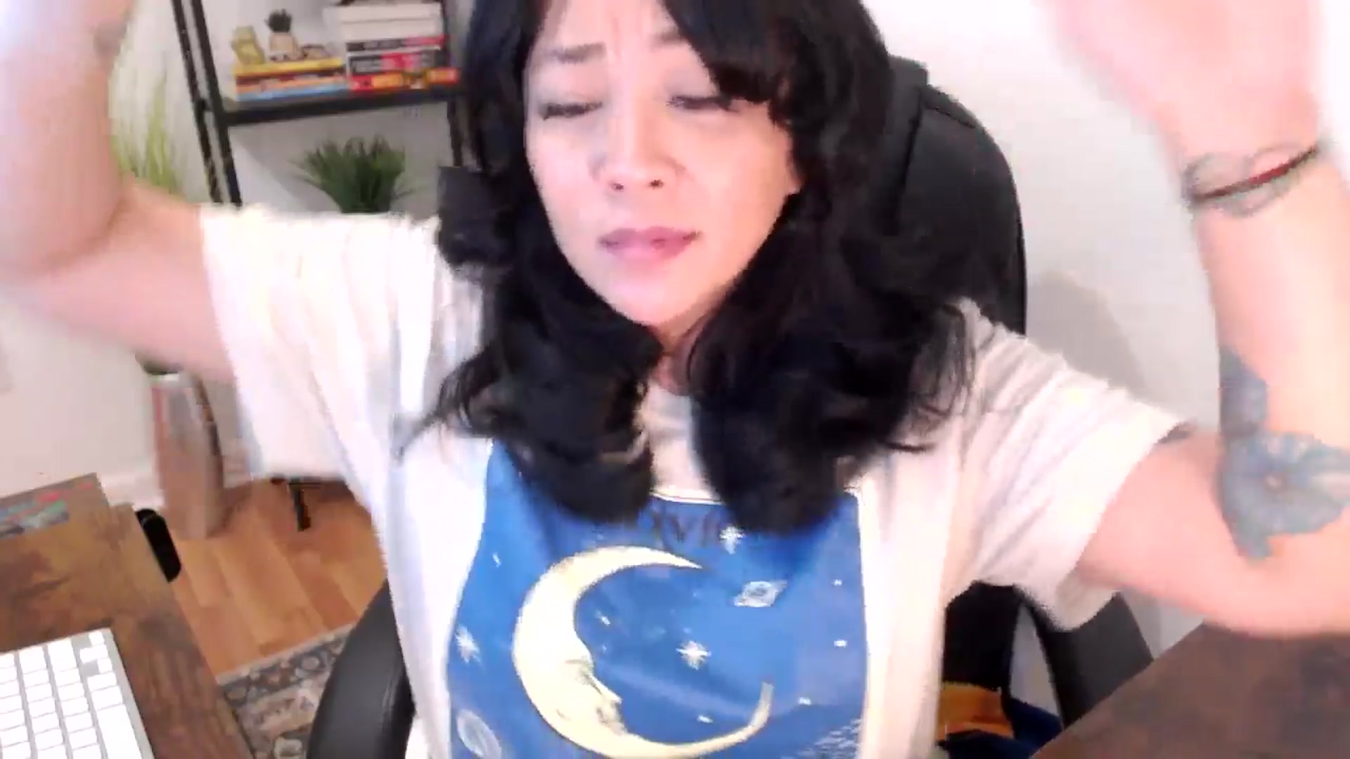 Gallery image thumbnail from MickaylaStar's myfreecams stream on, 01/28/2025, 18:56 image 5 of 20