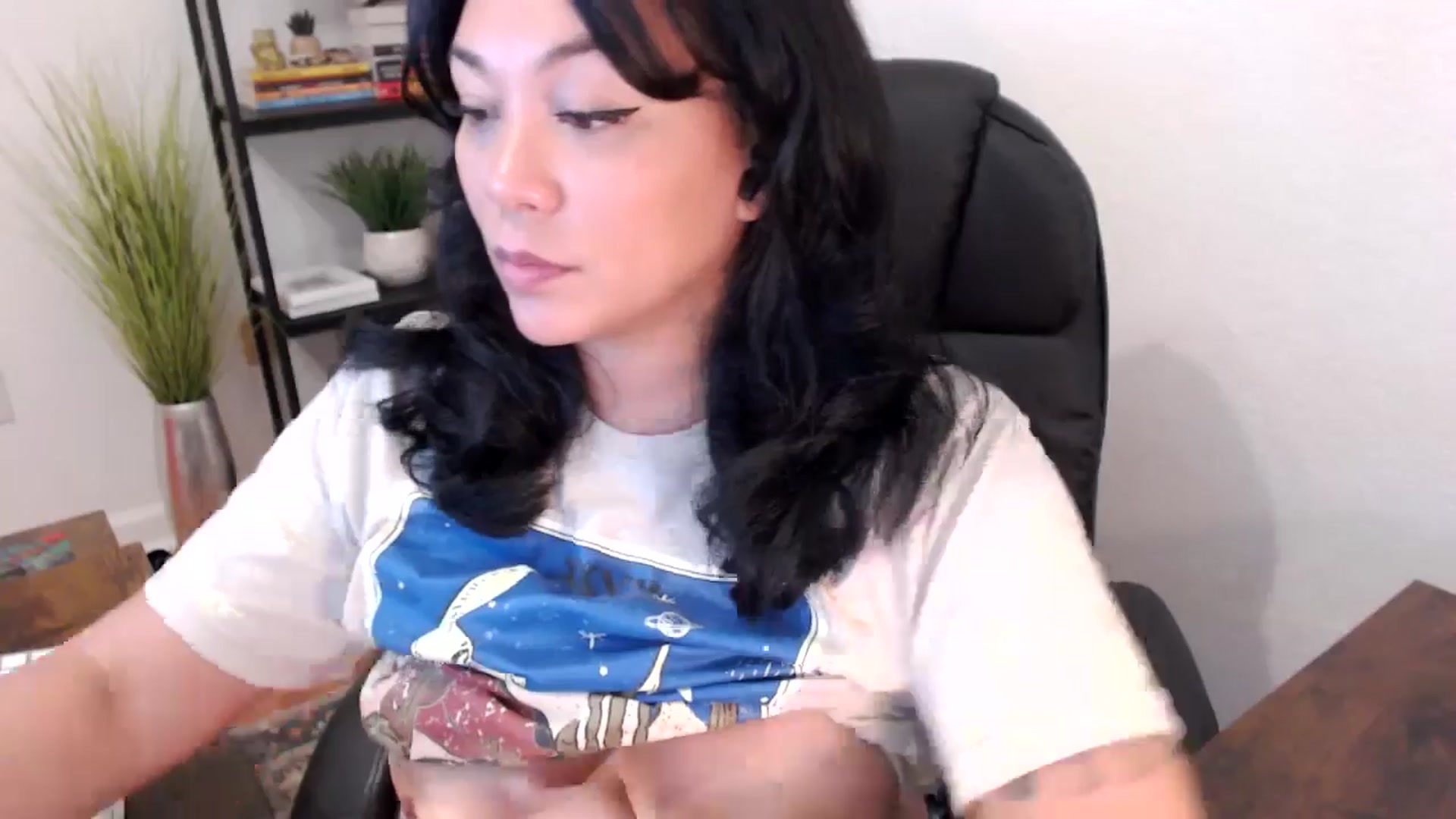 Gallery image thumbnail from MickaylaStar's myfreecams stream on, 01/28/2025, 19:18 image 12 of 20