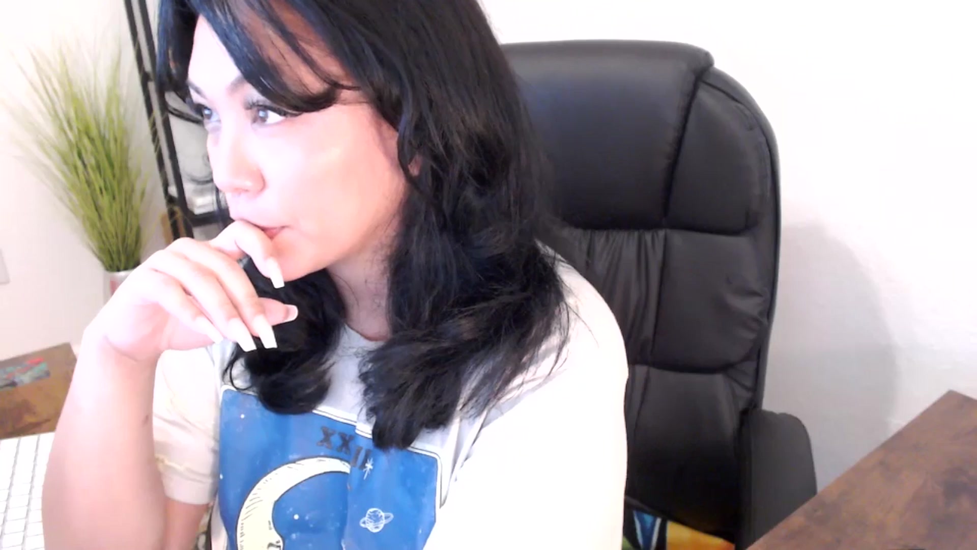 Gallery image thumbnail from MickaylaStar's myfreecams stream on, 01/28/2025, 19:18 image 14 of 20
