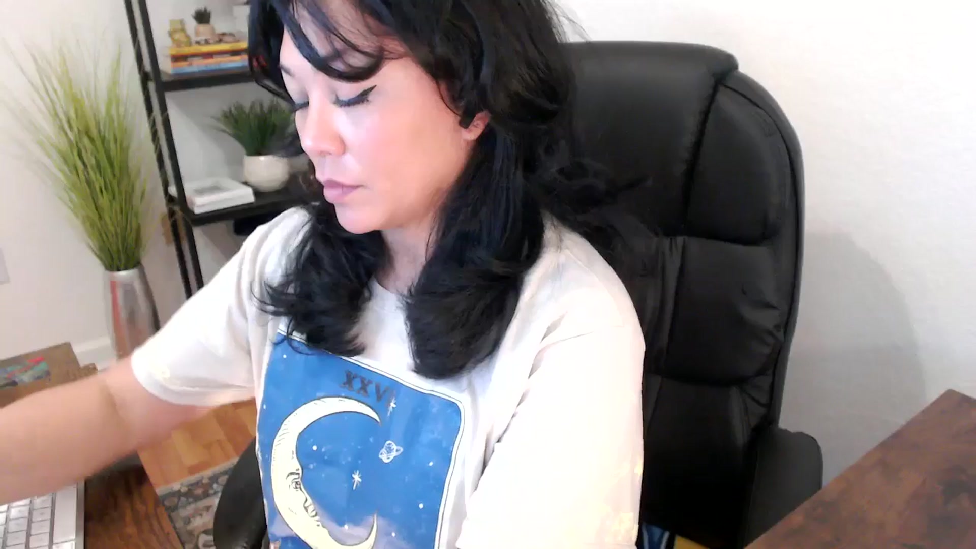 Gallery image thumbnail from MickaylaStar's myfreecams stream on, 01/28/2025, 19:18 image 8 of 20