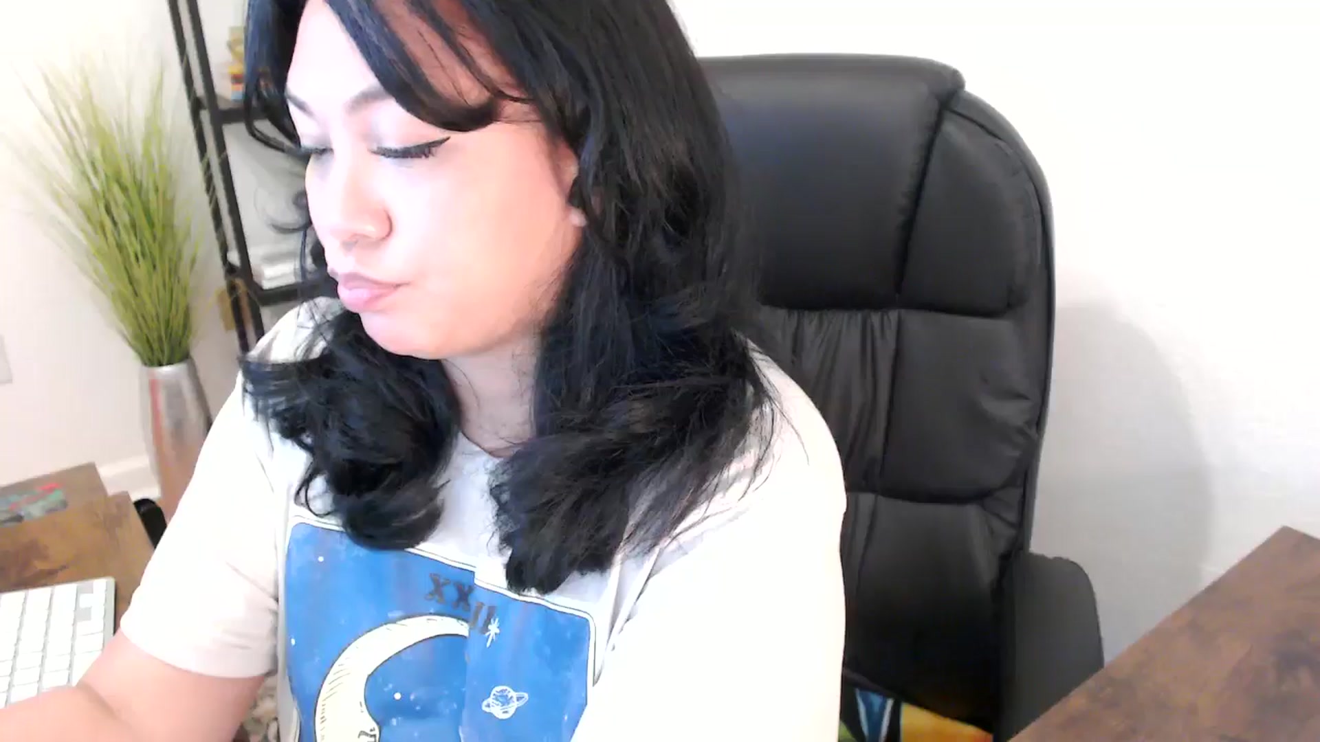 Gallery image thumbnail from MickaylaStar's myfreecams stream on, 01/28/2025, 19:18 image 13 of 20