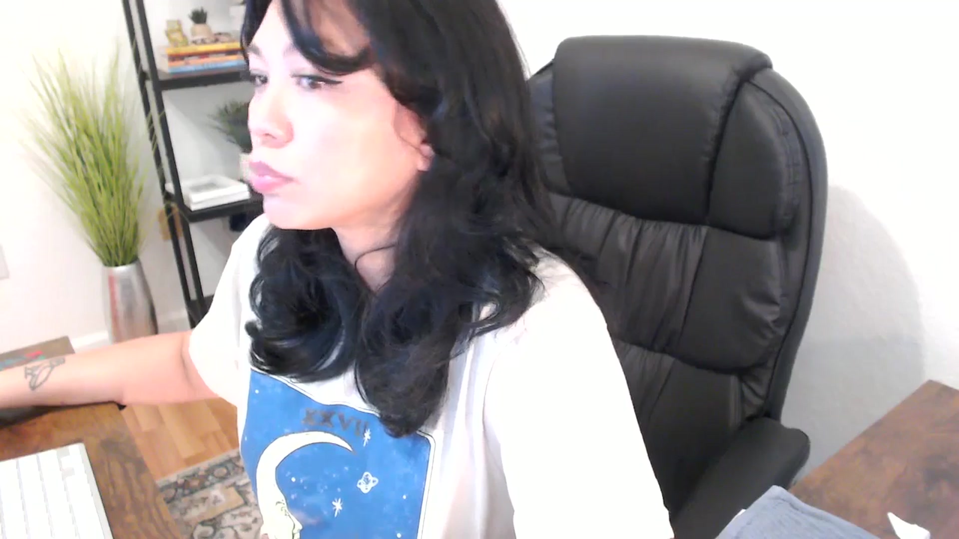 Gallery image thumbnail from MickaylaStar's myfreecams stream on, 01/28/2025, 20:06 image 10 of 20