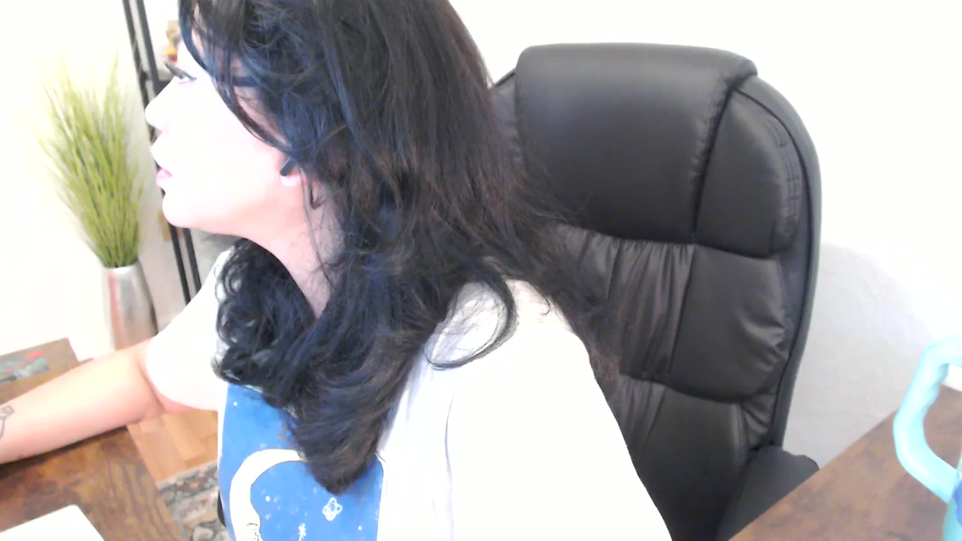 Gallery image thumbnail from MickaylaStar's myfreecams stream on, 01/28/2025, 20:50 image 16 of 20
