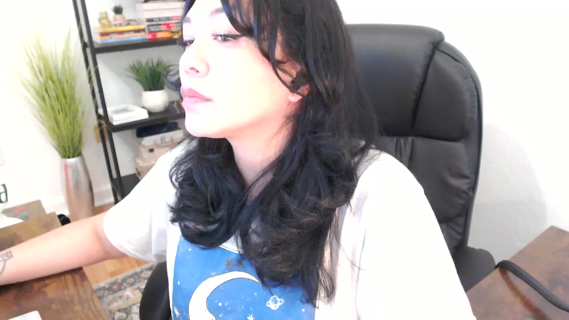 Gallery image thumbnail from MickaylaStar's myfreecams stream on, 01/28/2025, 21:50 image 5 of 20
