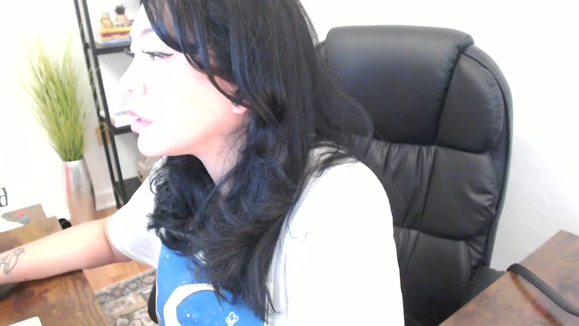 Gallery image thumbnail from MickaylaStar's myfreecams stream on, 01/28/2025, 21:50 image 6 of 20