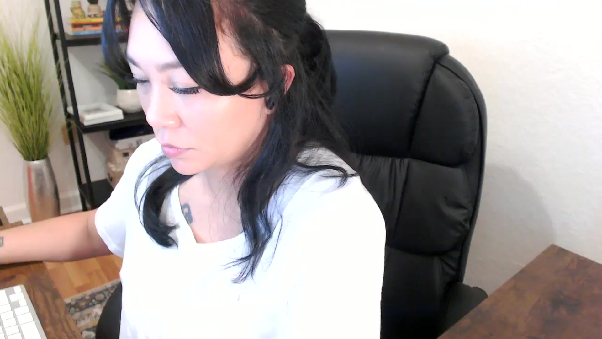Gallery image thumbnail from MickaylaStar's myfreecams stream on, 01/29/2025, 16:42 image 6 of 20