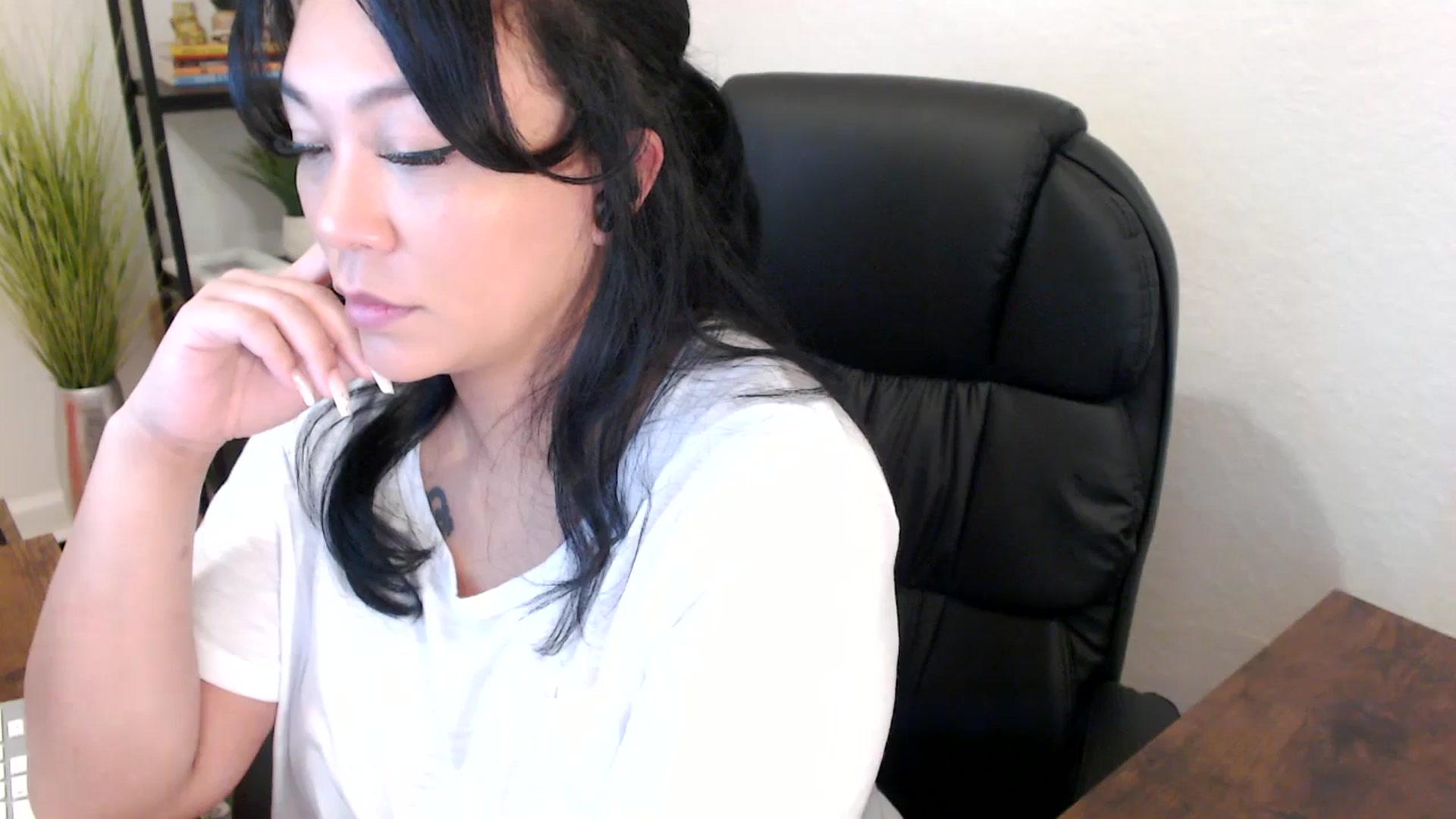 Gallery image thumbnail from MickaylaStar's myfreecams stream on, 01/29/2025, 16:42 image 5 of 20