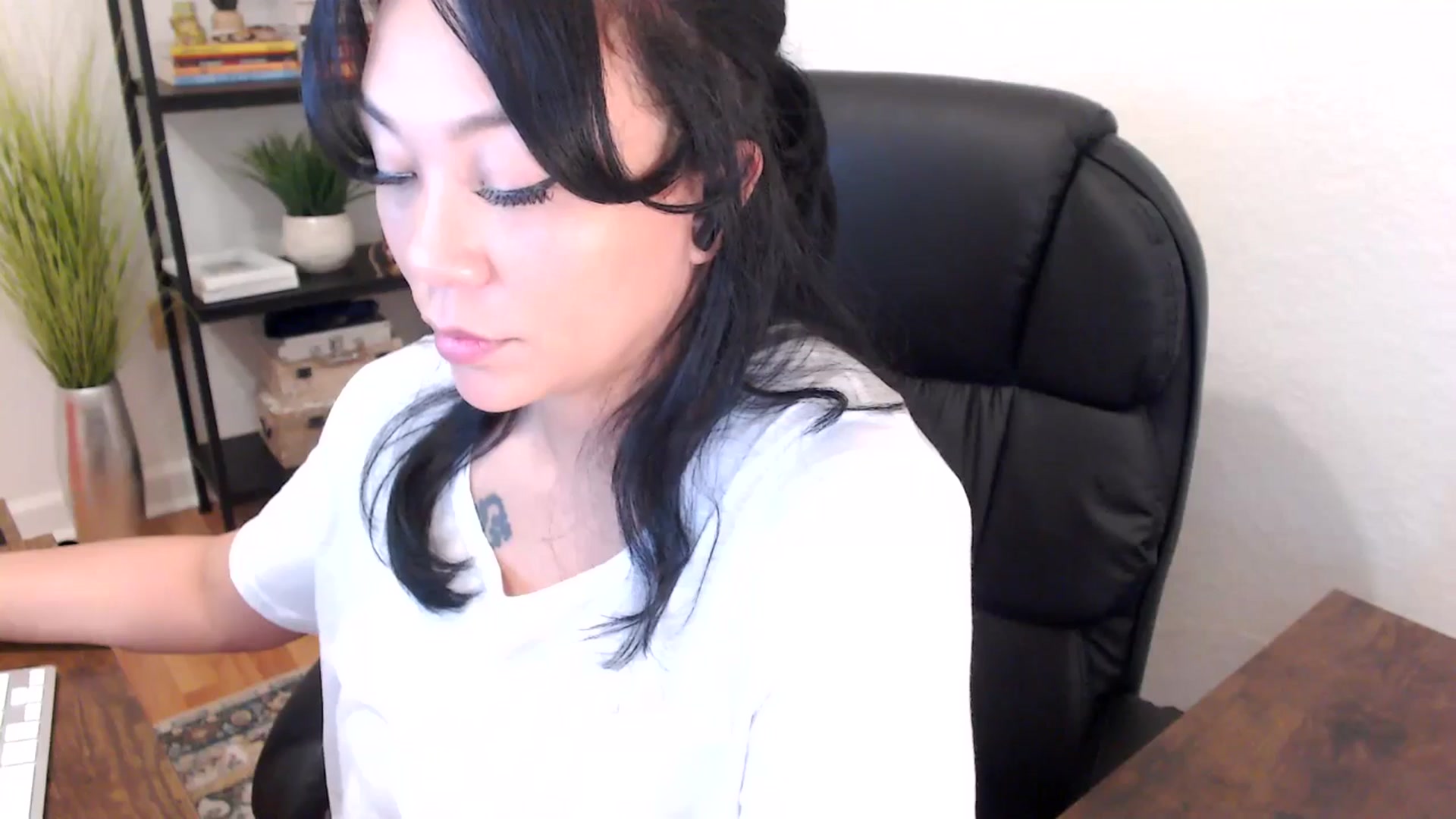 Gallery image thumbnail from MickaylaStar's myfreecams stream on, 01/29/2025, 16:42 image 7 of 20
