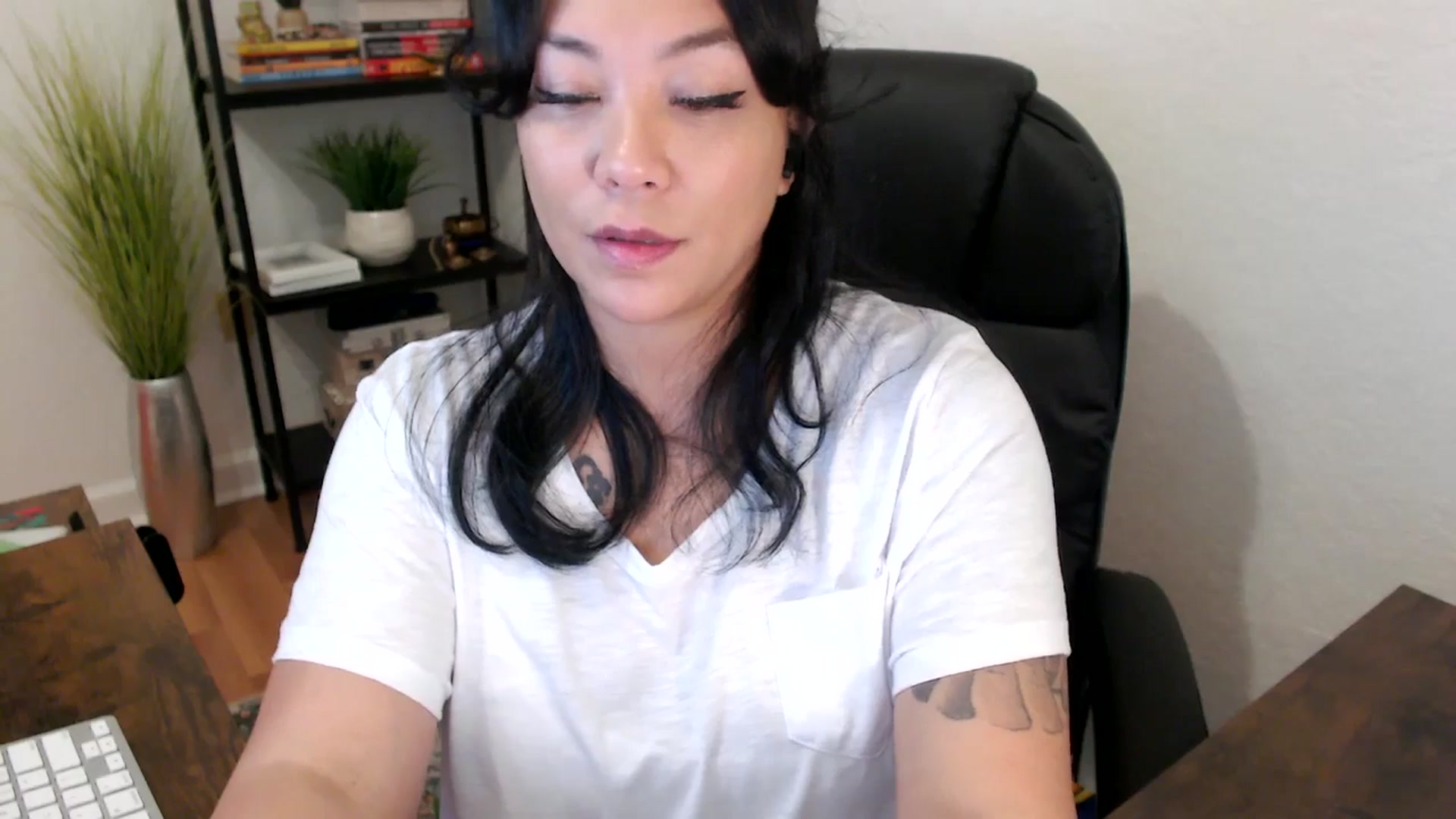 Gallery image thumbnail from MickaylaStar's myfreecams stream on, 01/29/2025, 17:34 image 2 of 20