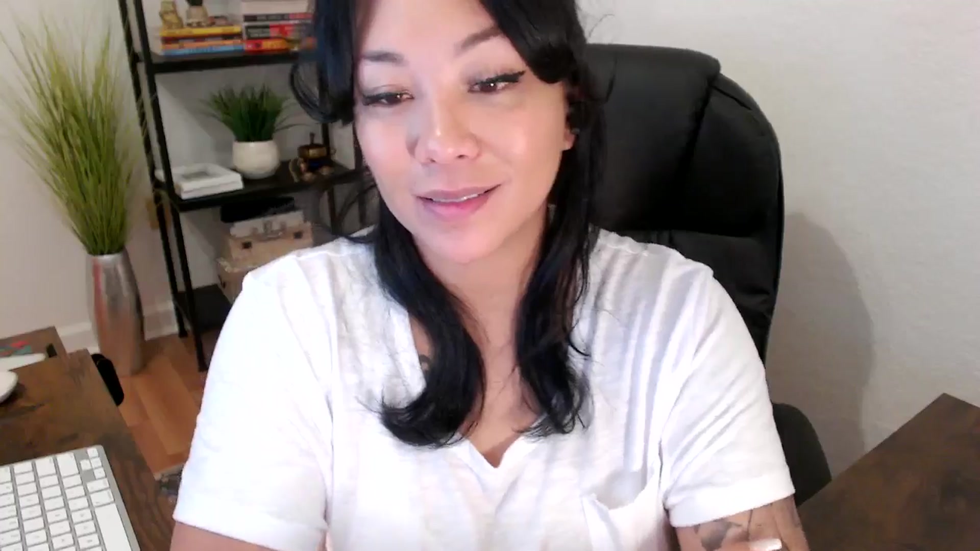 Gallery image thumbnail from MickaylaStar's myfreecams stream on, 01/29/2025, 18:55 image 6 of 20