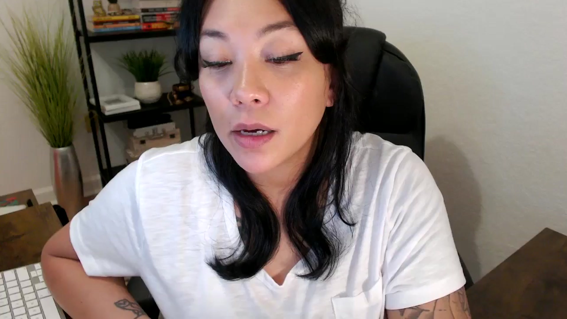 Gallery image thumbnail from MickaylaStar's myfreecams stream on, 01/29/2025, 18:55 image 13 of 20