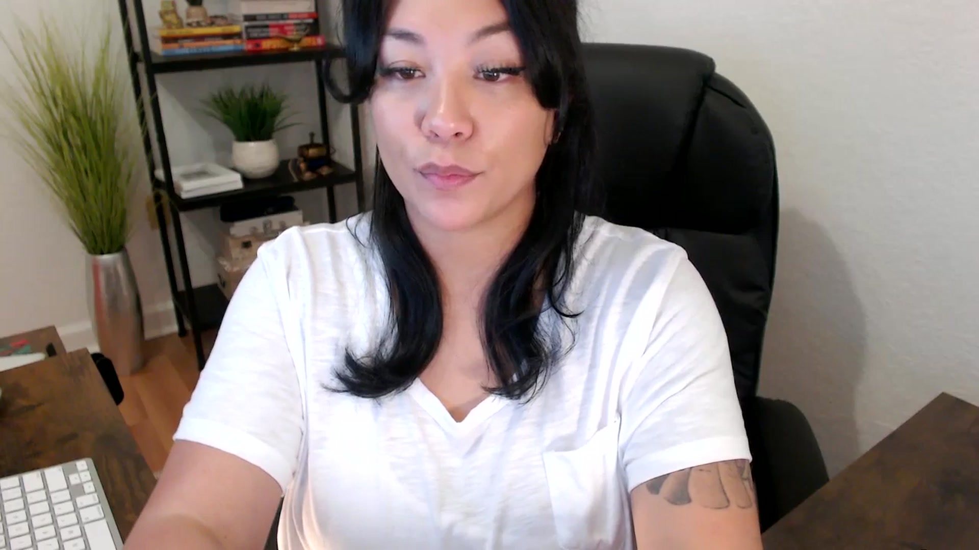 Gallery image thumbnail from MickaylaStar's myfreecams stream on, 01/29/2025, 18:55 image 8 of 20