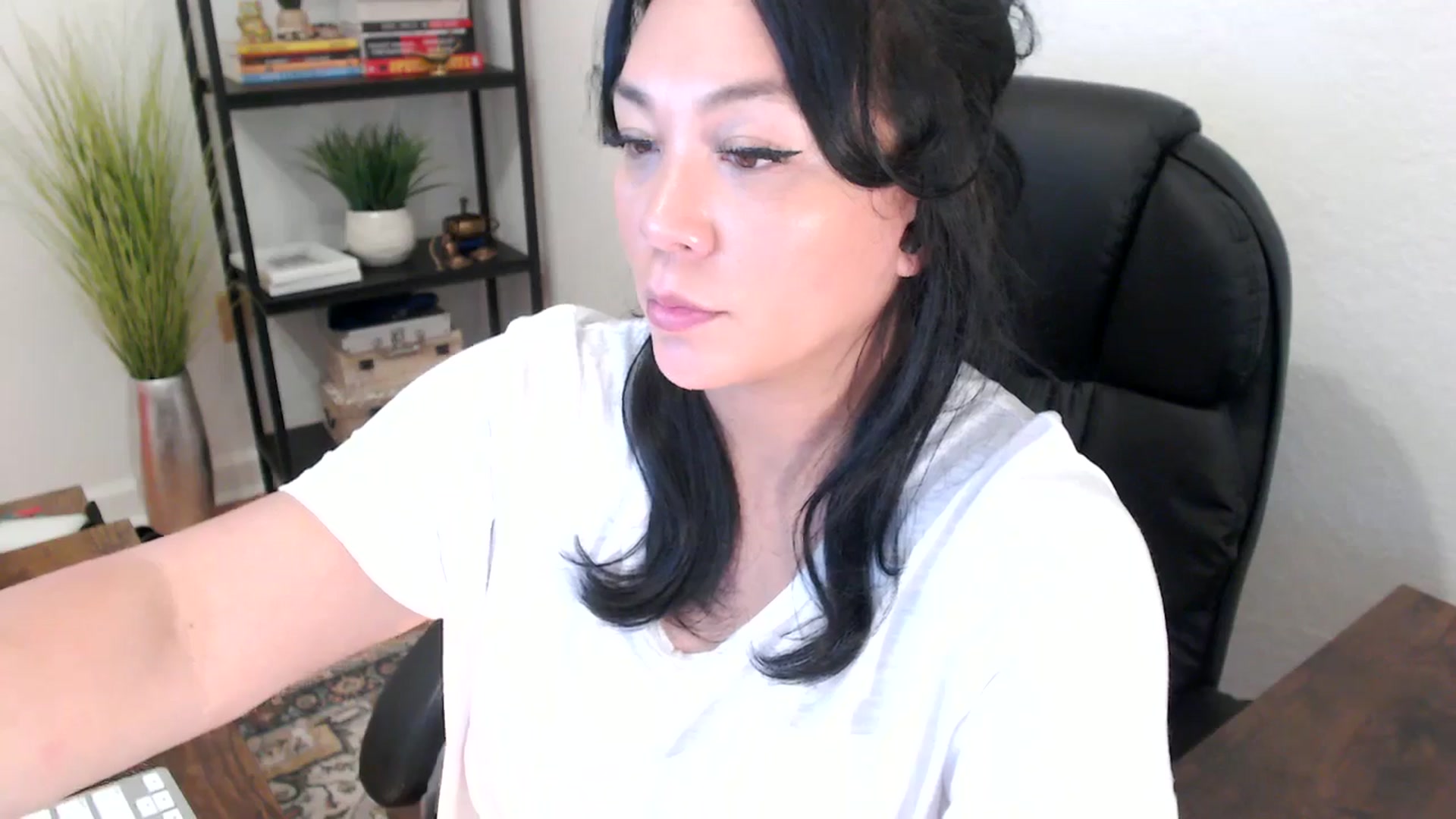 Gallery image thumbnail from MickaylaStar's myfreecams stream on, 01/29/2025, 20:29 image 8 of 20