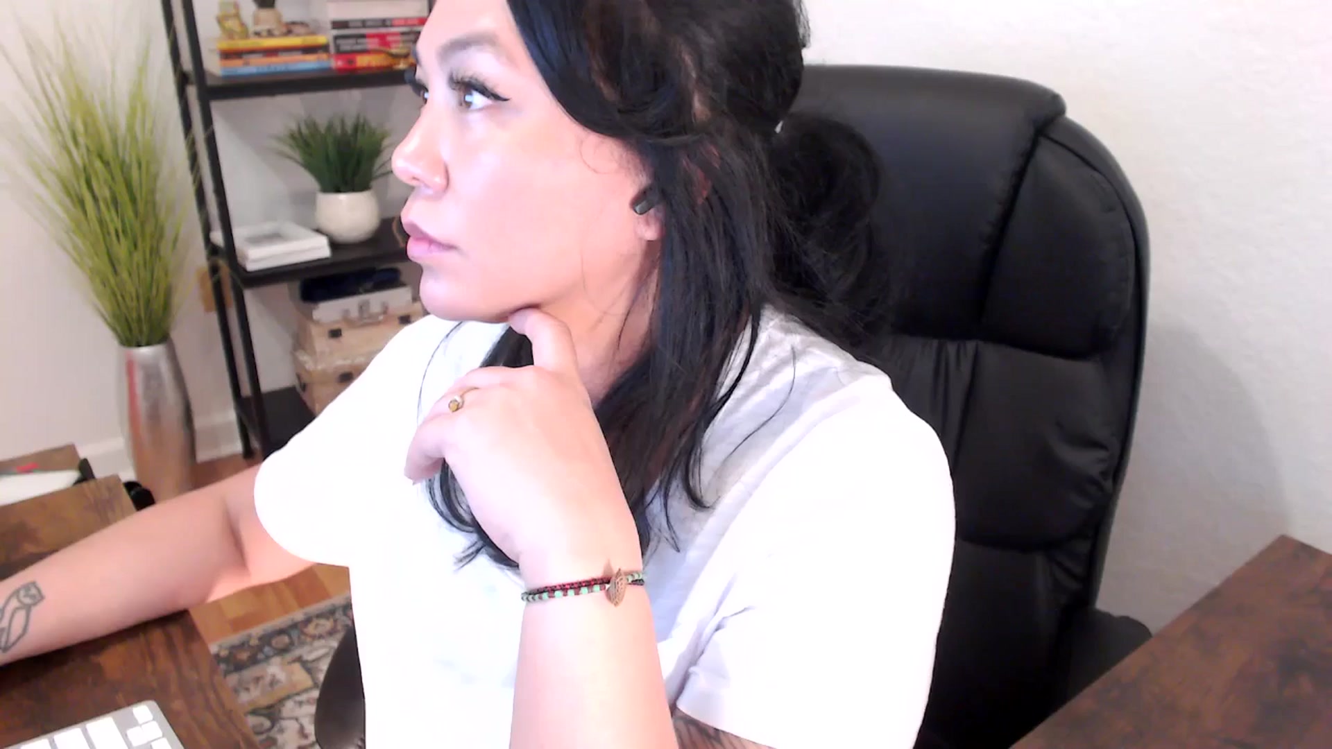 Gallery image thumbnail from MickaylaStar's myfreecams stream on, 01/29/2025, 20:29 image 6 of 20