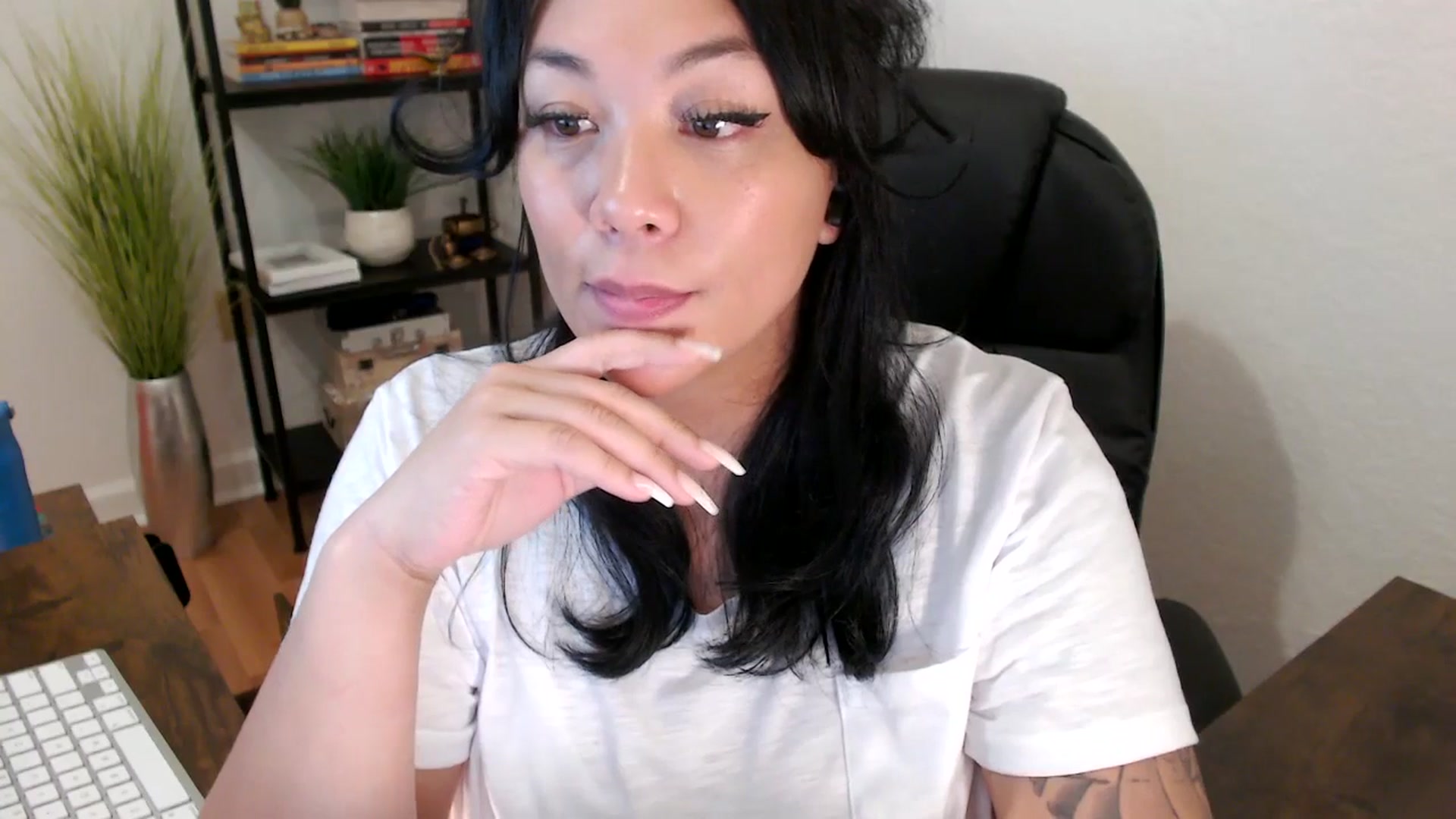 Gallery image thumbnail from MickaylaStar's myfreecams stream on, 01/29/2025, 21:53 image 9 of 20
