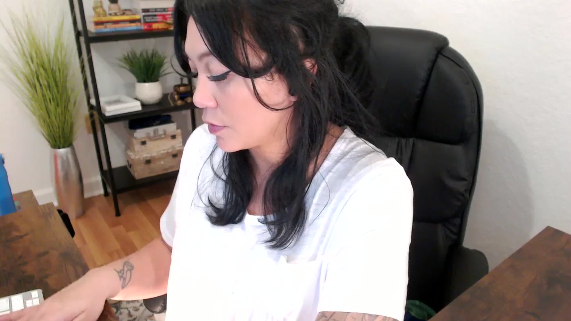 Gallery image thumbnail from MickaylaStar's myfreecams stream on, 01/29/2025, 21:53 image 2 of 20