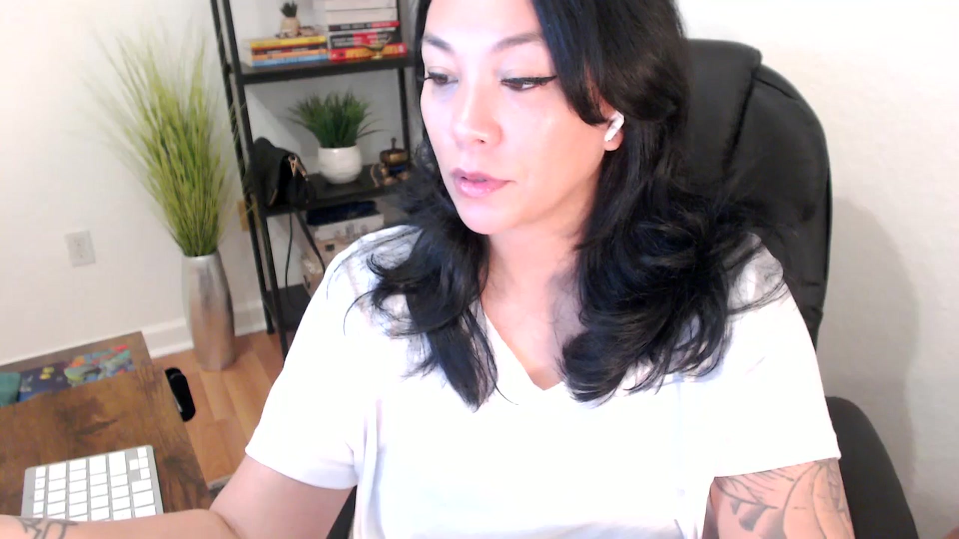 Gallery image thumbnail from MickaylaStar's myfreecams stream on, 02/03/2025, 18:09 image 2 of 20