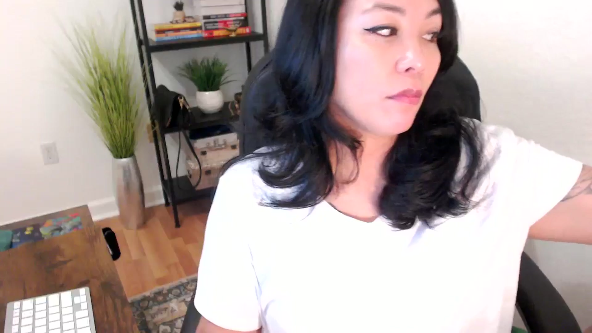 Gallery image thumbnail from MickaylaStar's myfreecams stream on, 02/03/2025, 18:09 image 13 of 20