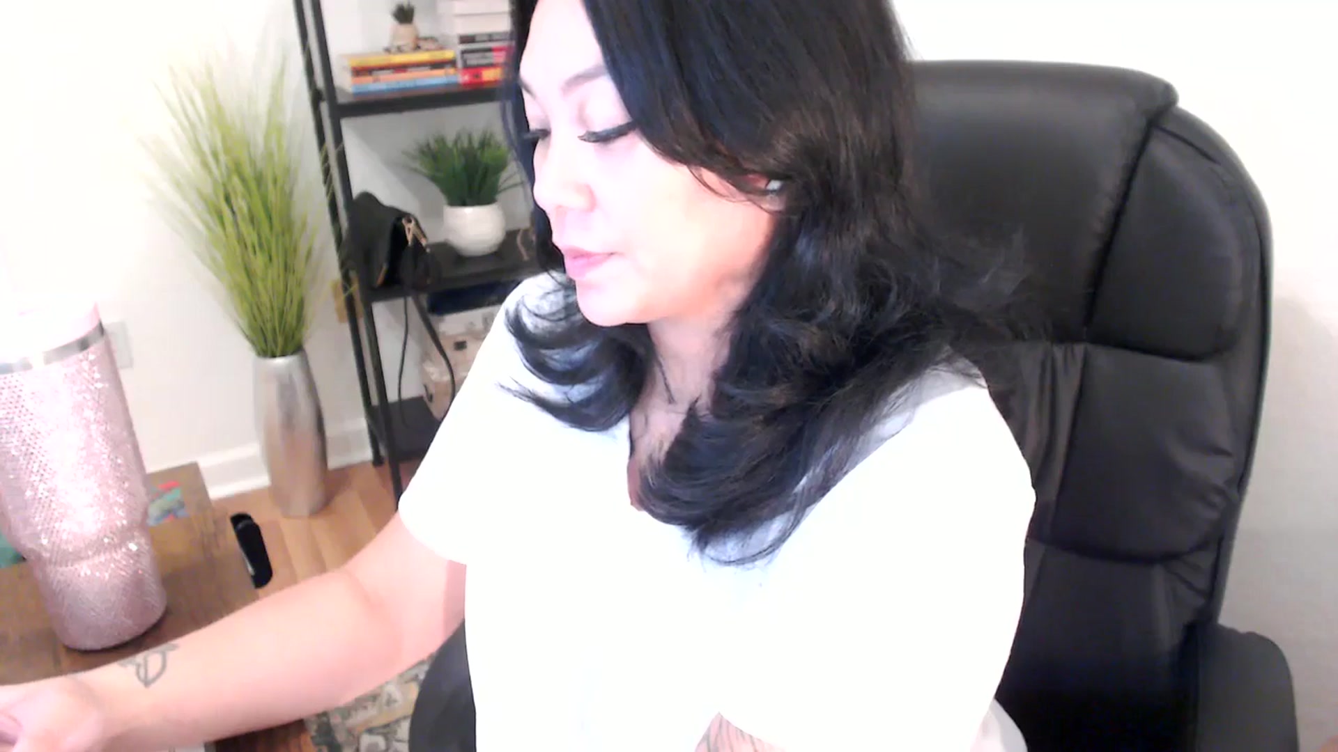Gallery image thumbnail from MickaylaStar's myfreecams stream on, 02/03/2025, 18:09 image 15 of 20
