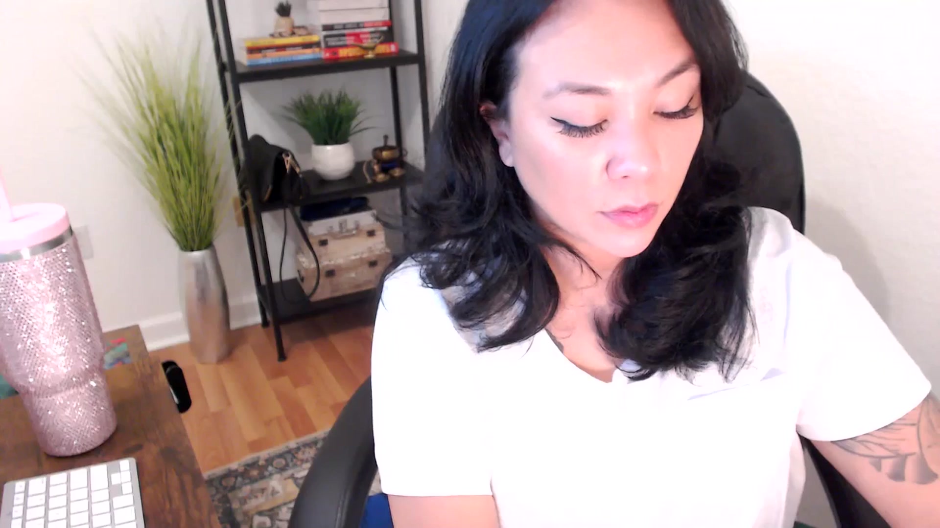 Gallery image thumbnail from MickaylaStar's myfreecams stream on, 02/03/2025, 18:09 image 19 of 20