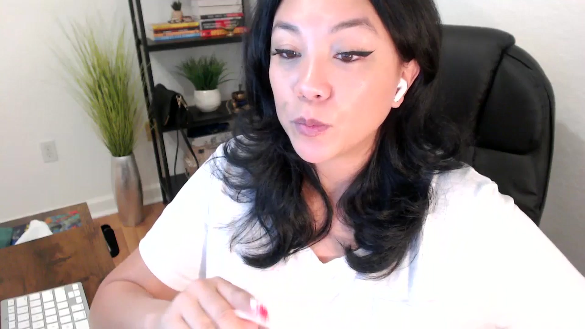 Gallery image thumbnail from MickaylaStar's myfreecams stream on, 02/03/2025, 19:07 image 9 of 20