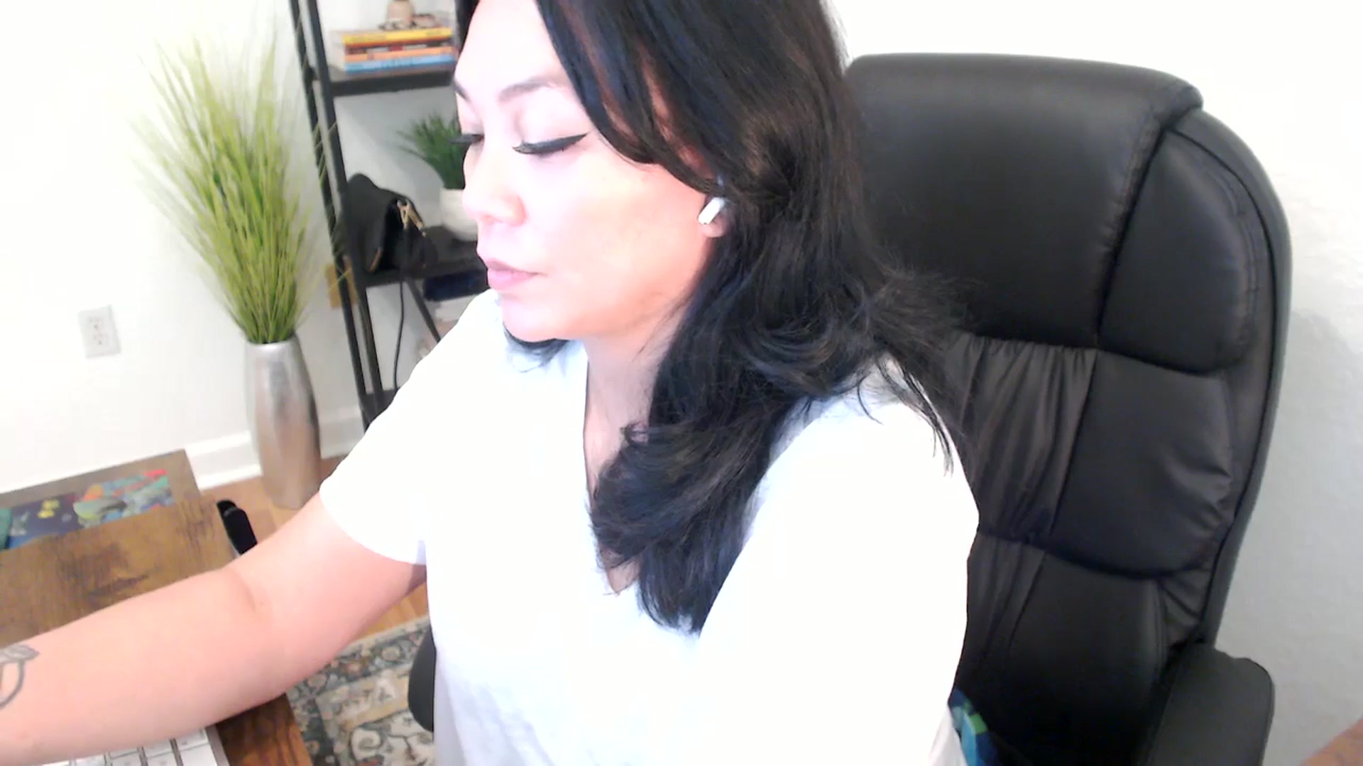 Gallery image thumbnail from MickaylaStar's myfreecams stream on, 02/03/2025, 20:58 image 14 of 20