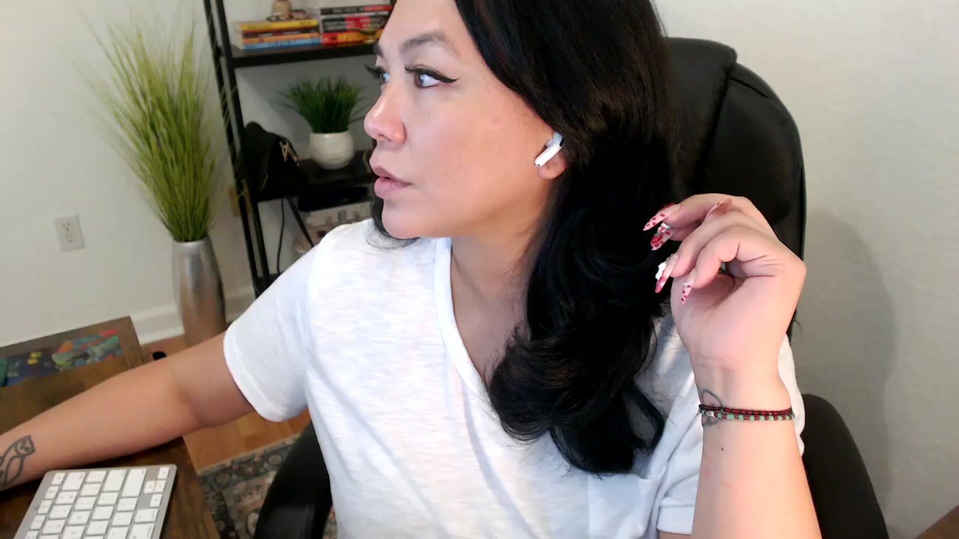Gallery image thumbnail from MickaylaStar's myfreecams stream on, 02/03/2025, 20:58 image 11 of 20