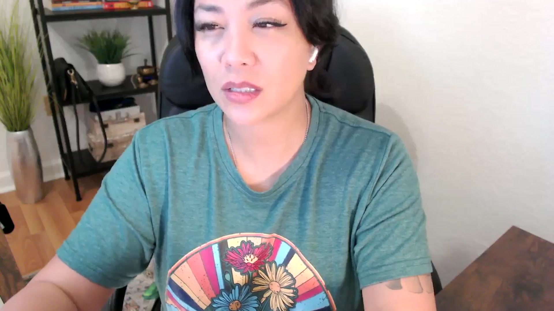Gallery image thumbnail from MickaylaStar's myfreecams stream on, 02/04/2025, 16:52 image 10 of 20
