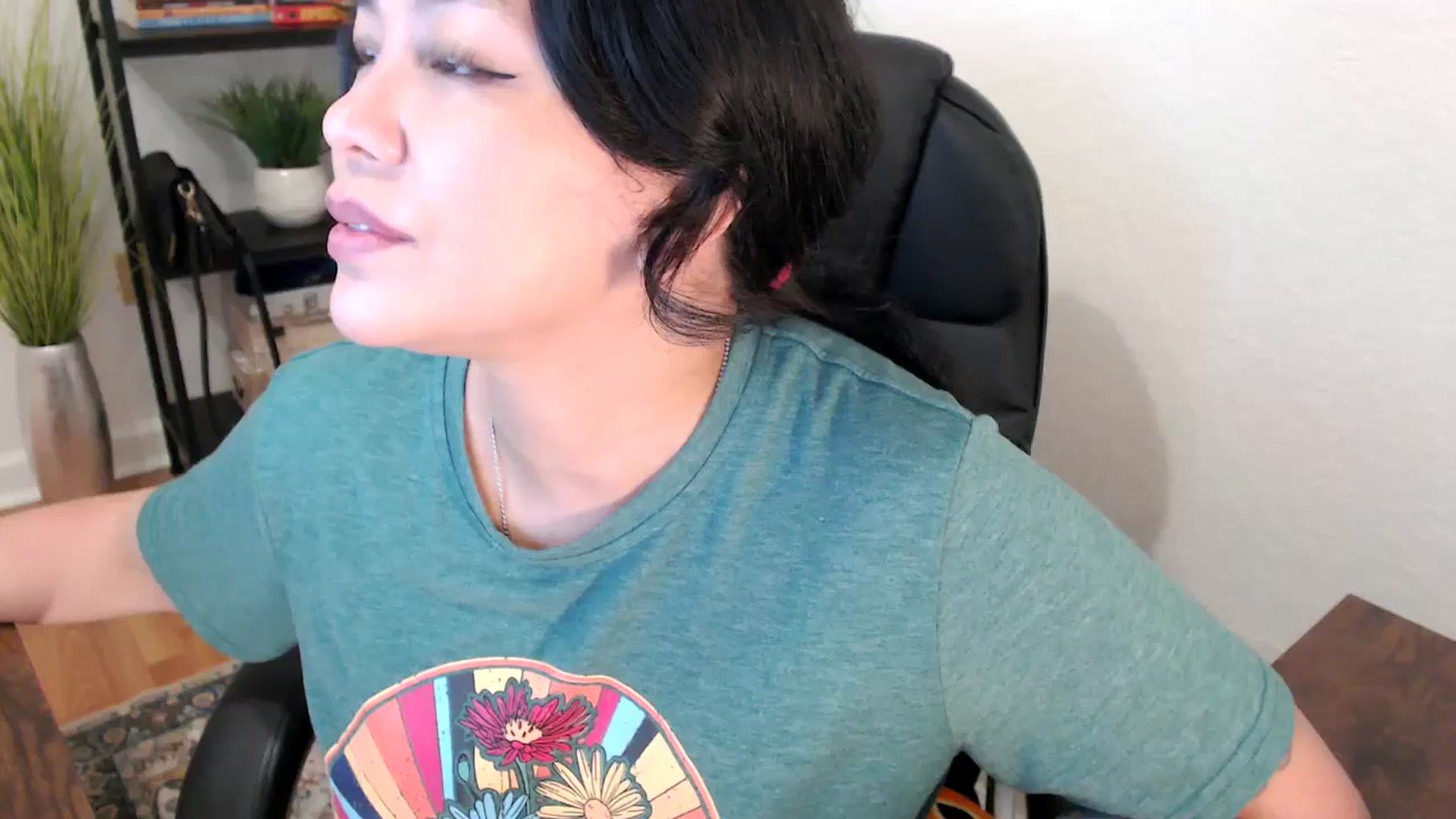 Gallery image thumbnail from MickaylaStar's myfreecams stream on, 02/04/2025, 16:52 image 2 of 20