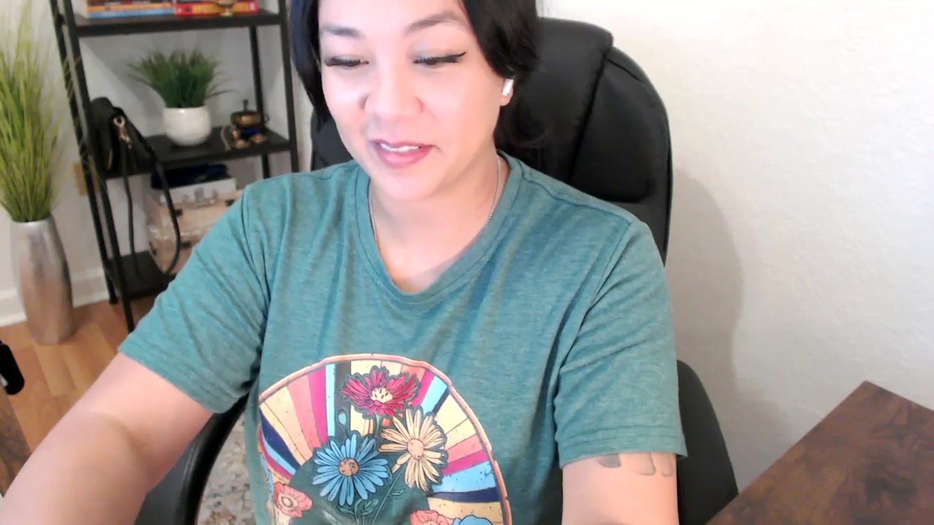 Gallery image thumbnail from MickaylaStar's myfreecams stream on, 02/04/2025, 16:52 image 8 of 20