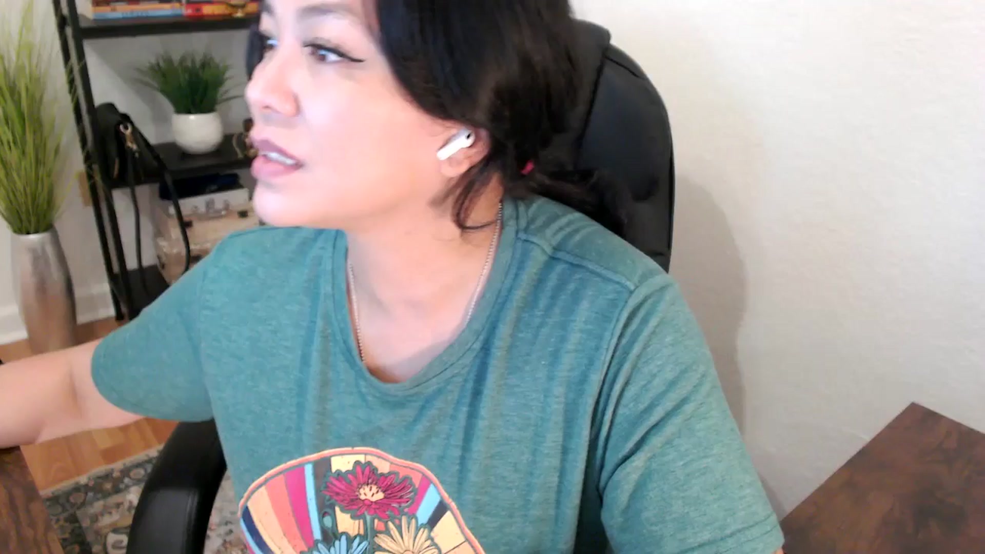 Gallery image thumbnail from MickaylaStar's myfreecams stream on, 02/04/2025, 16:52 image 15 of 20