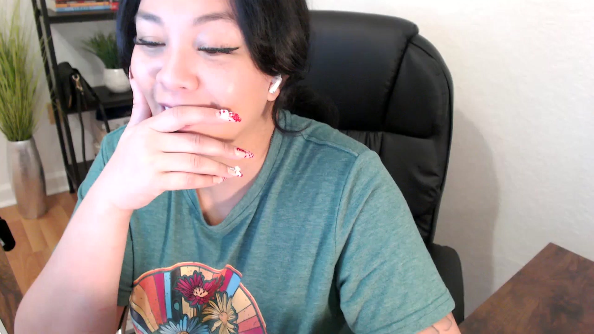 Gallery image thumbnail from MickaylaStar's myfreecams stream on, 02/04/2025, 16:52 image 11 of 20