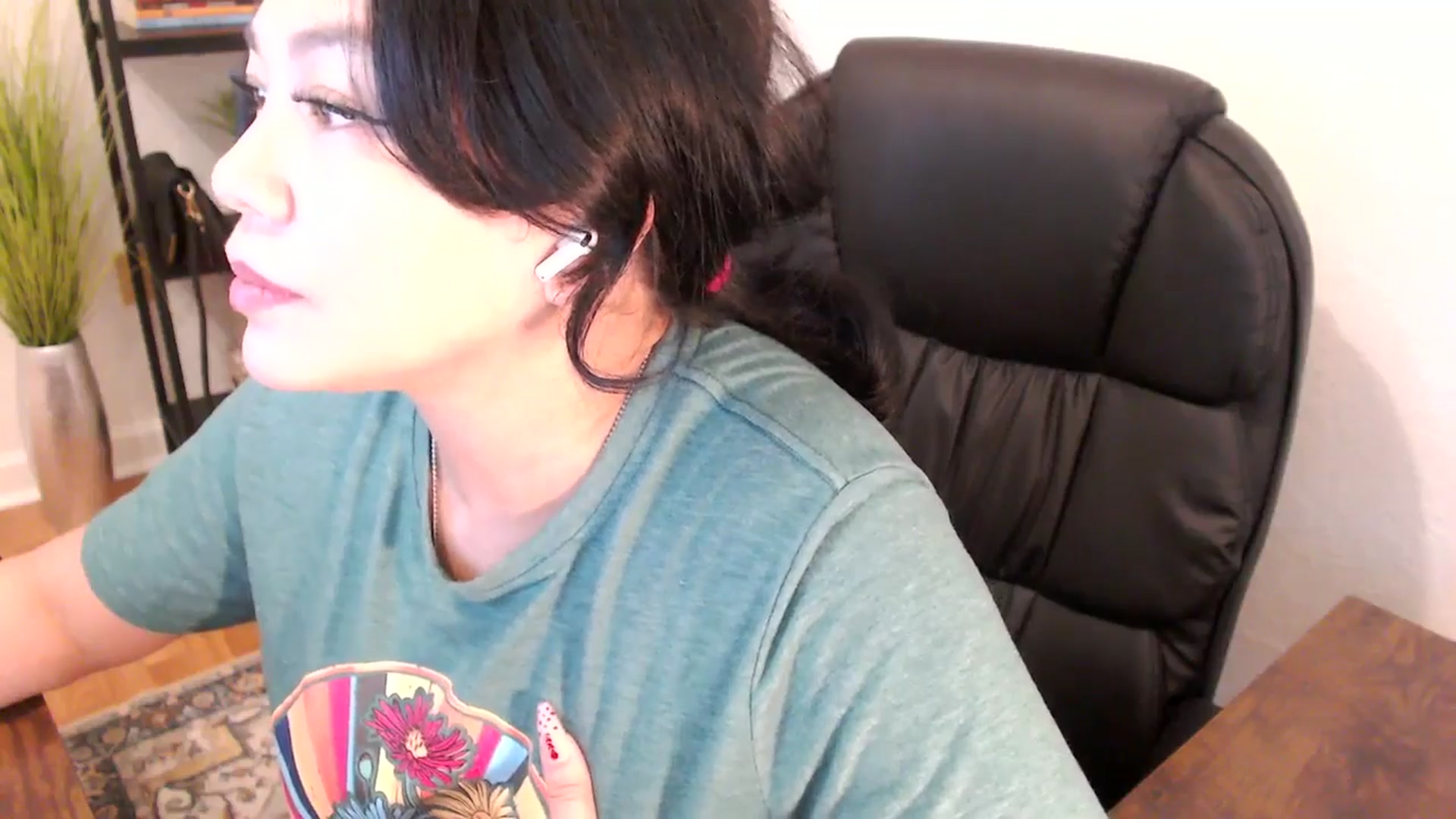 Gallery image thumbnail from MickaylaStar's myfreecams stream on, 02/04/2025, 17:39 image 13 of 20