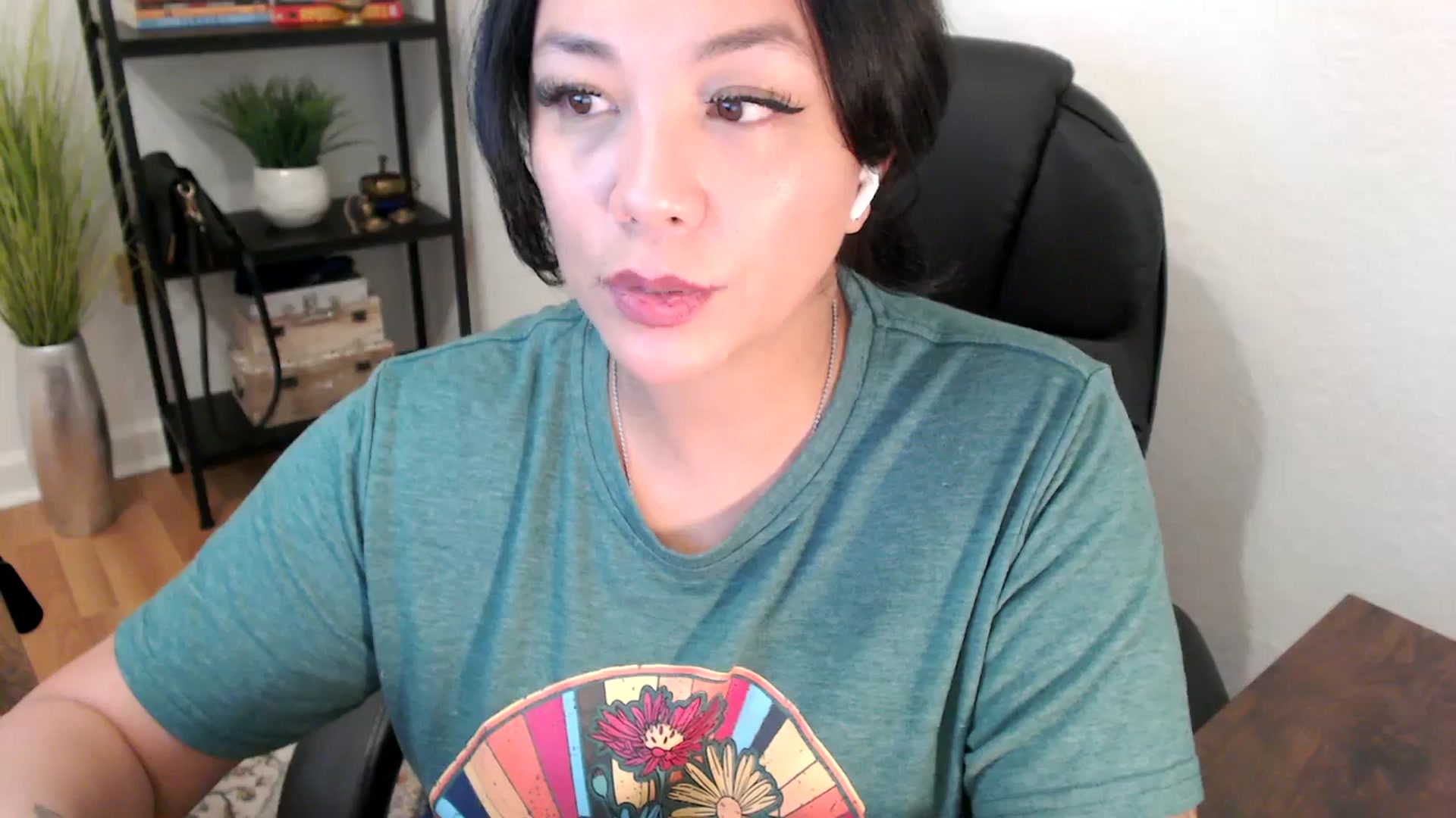 Gallery image thumbnail from MickaylaStar's myfreecams stream on, 02/04/2025, 17:39 image 20 of 20