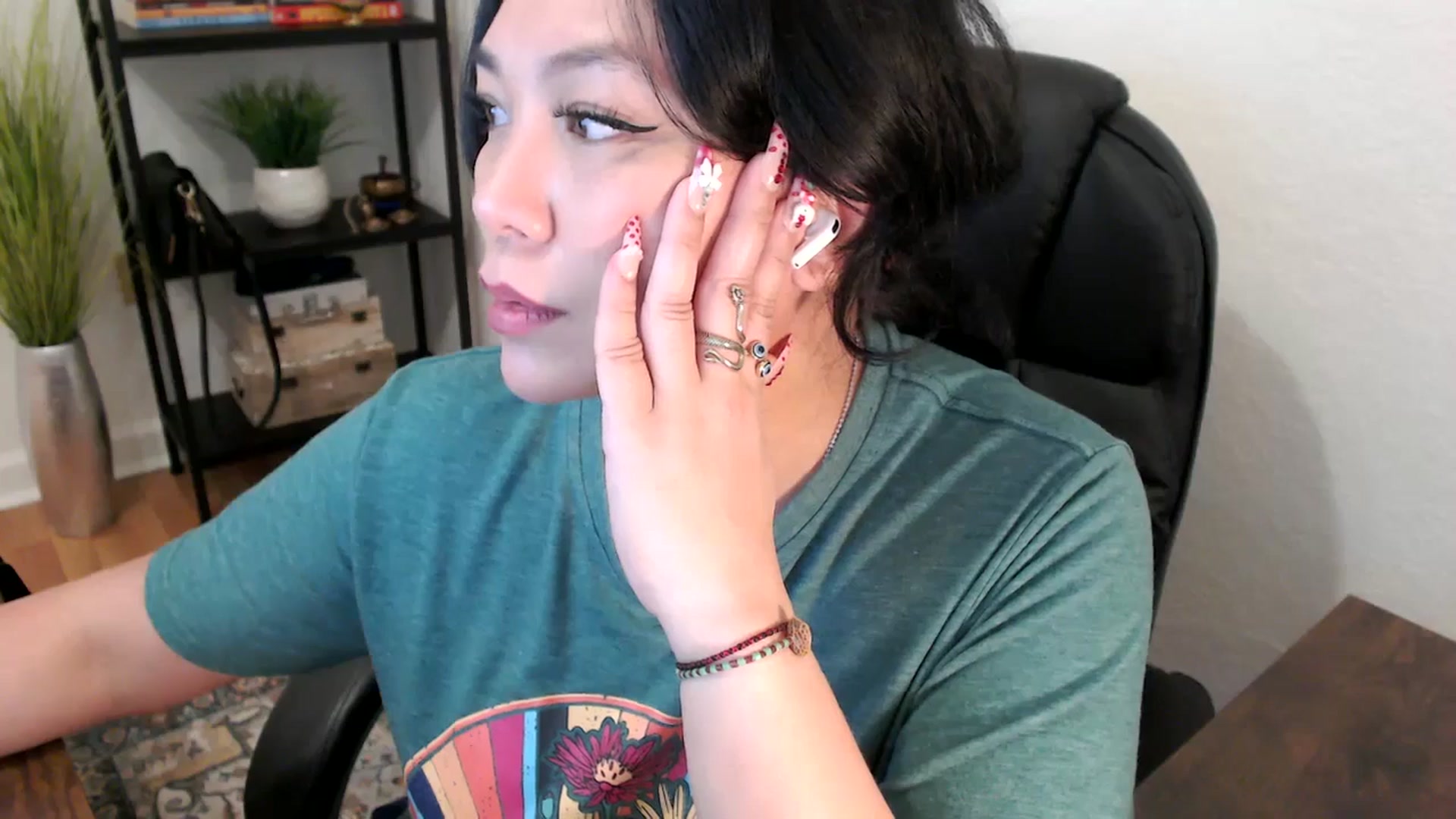 Gallery image thumbnail from MickaylaStar's myfreecams stream on, 02/04/2025, 17:39 image 12 of 20