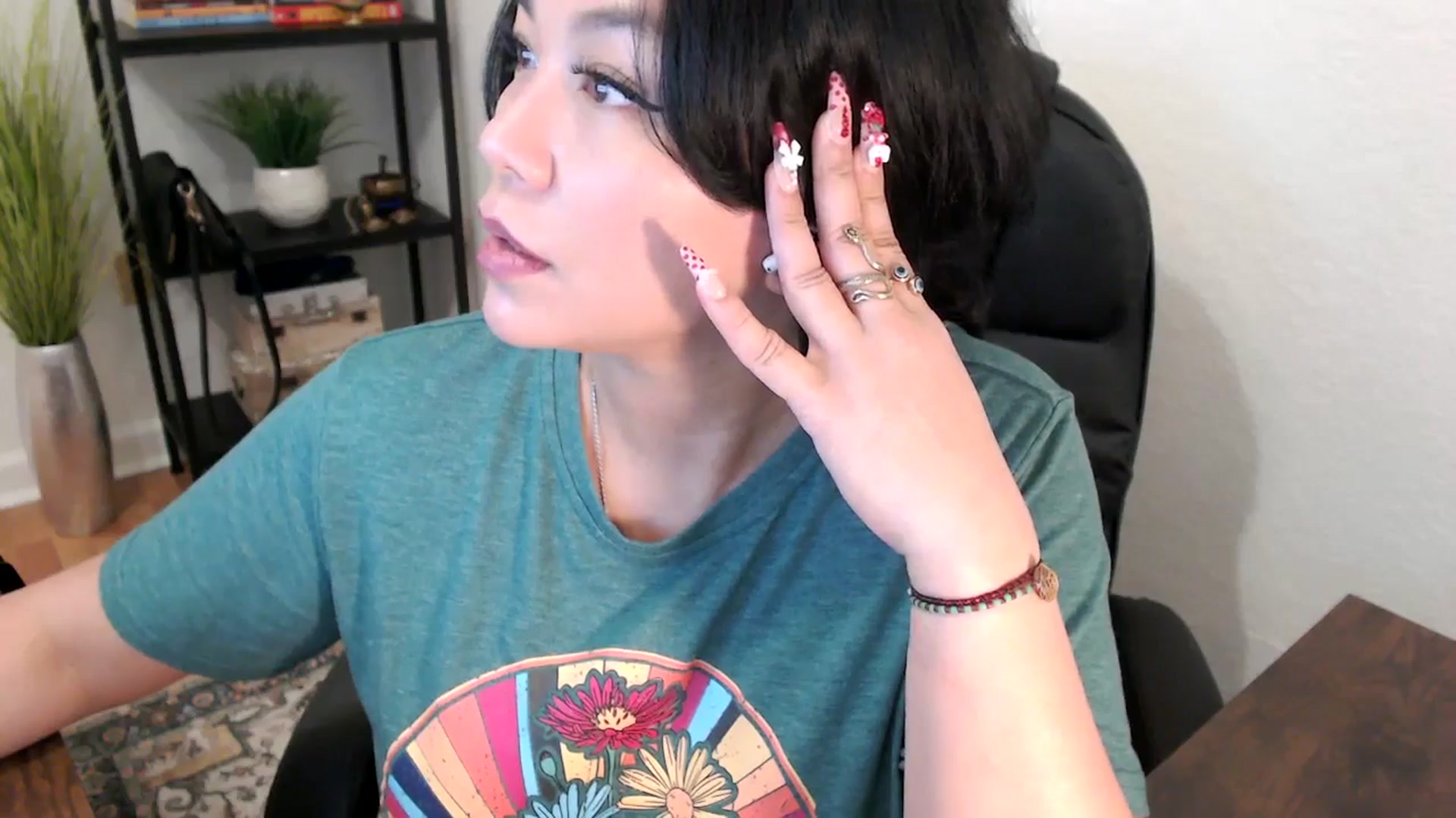 Gallery image thumbnail from MickaylaStar's myfreecams stream on, 02/04/2025, 17:39 image 15 of 20