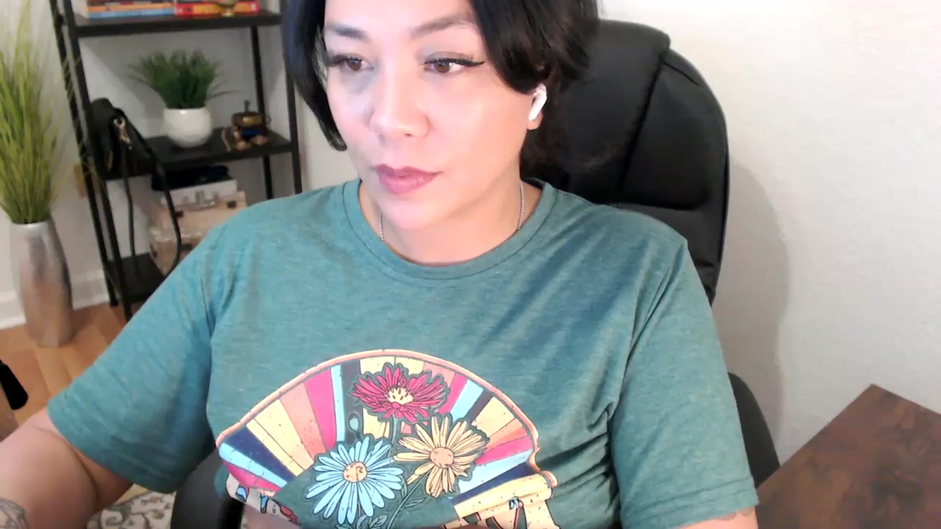Gallery image thumbnail from MickaylaStar's myfreecams stream on, 02/04/2025, 17:58 image 14 of 20