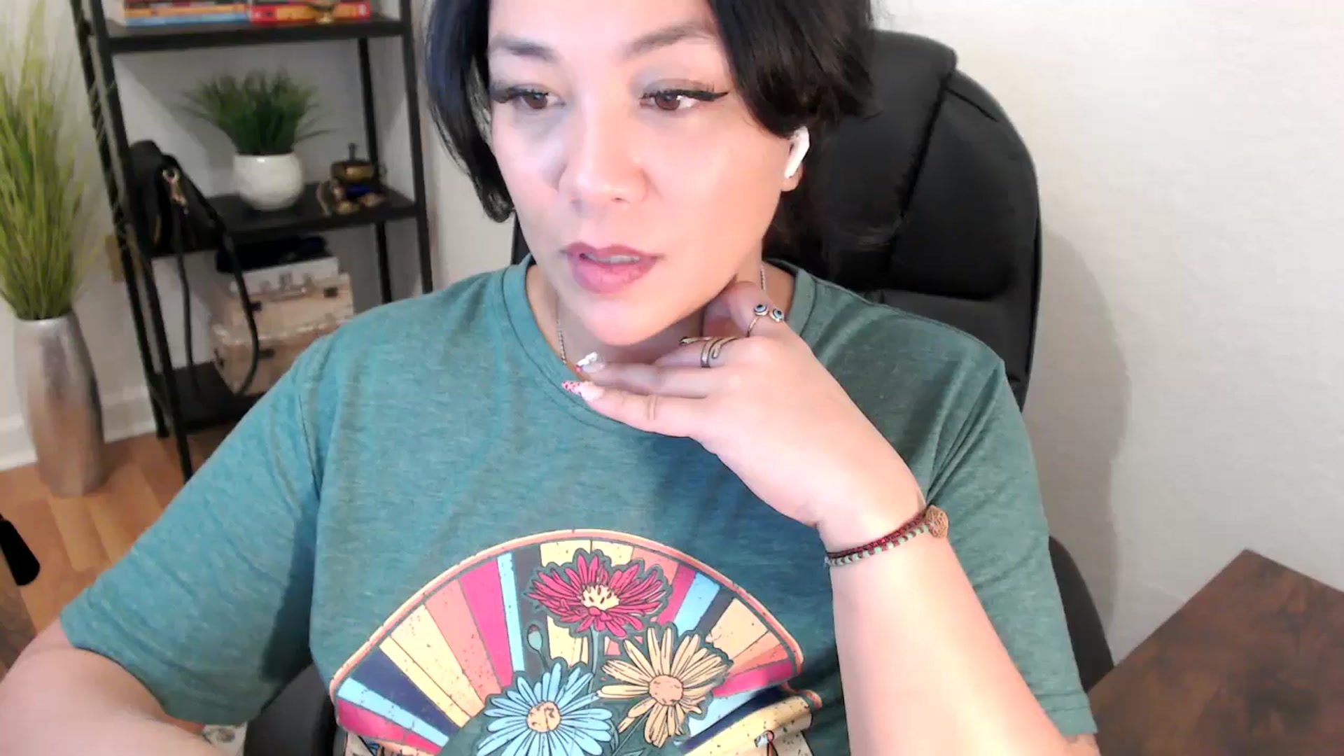 Gallery image thumbnail from MickaylaStar's myfreecams stream on, 02/04/2025, 17:58 image 15 of 20