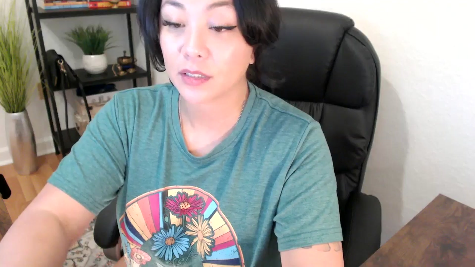 Gallery image thumbnail from MickaylaStar's myfreecams stream on, 02/04/2025, 18:29 image 17 of 20