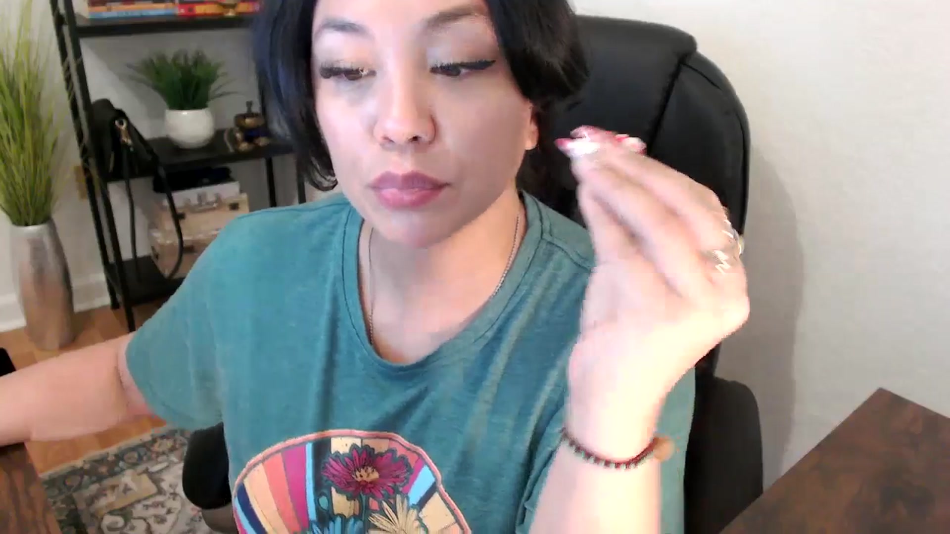 Gallery image thumbnail from MickaylaStar's myfreecams stream on, 02/04/2025, 18:29 image 16 of 20