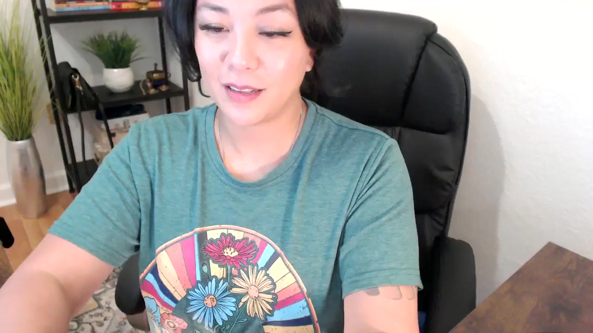 Gallery image thumbnail from MickaylaStar's myfreecams stream on, 02/04/2025, 18:29 image 8 of 20