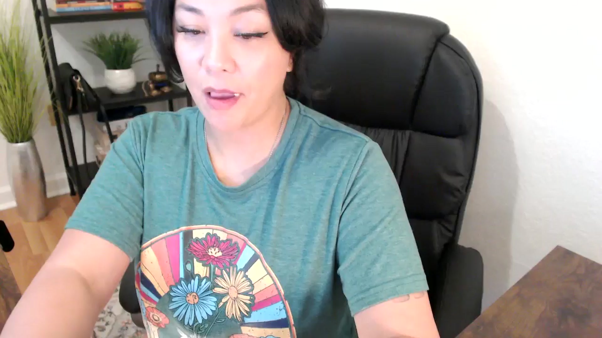 Gallery image thumbnail from MickaylaStar's myfreecams stream on, 02/04/2025, 18:29 image 12 of 20
