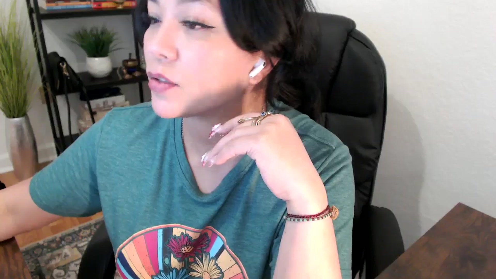 Gallery image thumbnail from MickaylaStar's myfreecams stream on, 02/04/2025, 20:12 image 9 of 20