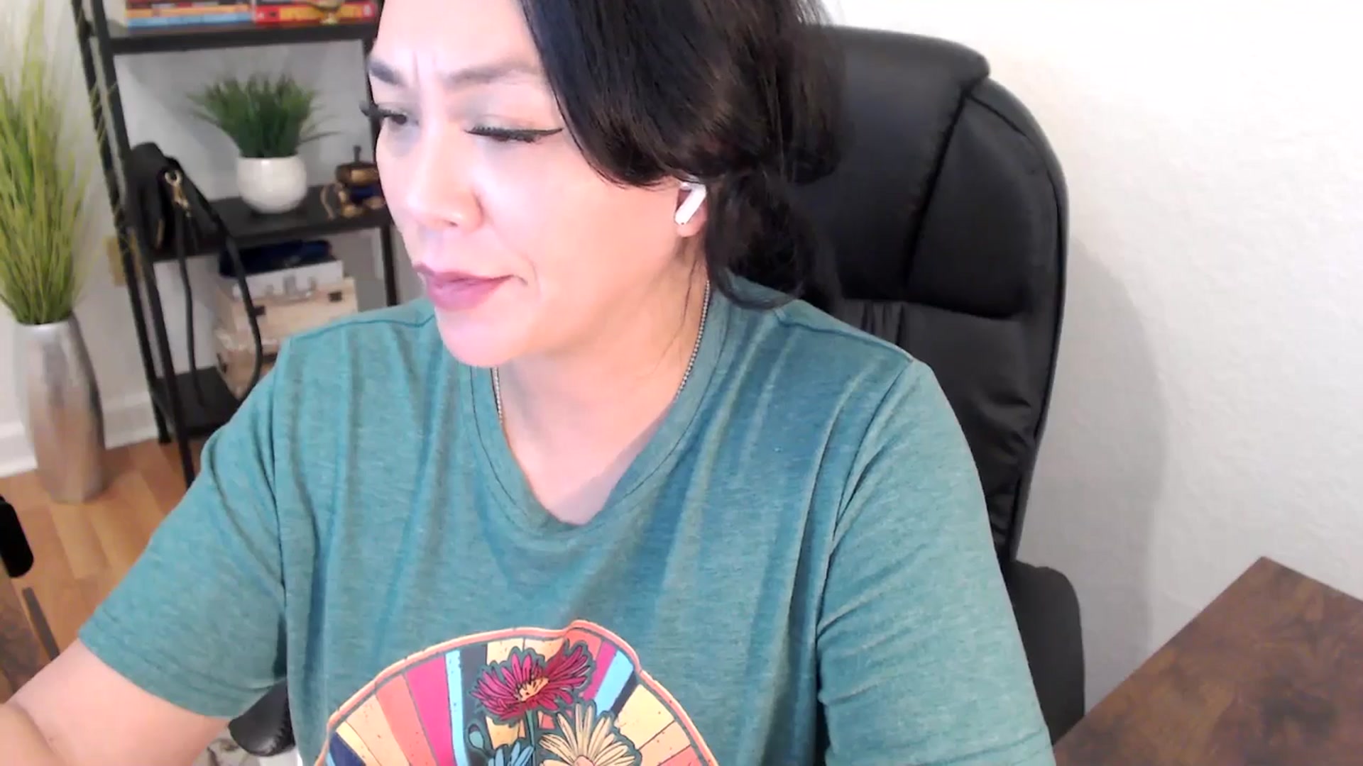 Gallery image thumbnail from MickaylaStar's myfreecams stream on, 02/04/2025, 20:56 image 15 of 20