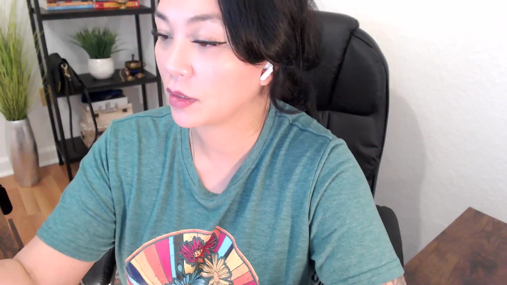 Gallery image thumbnail from MickaylaStar's myfreecams stream on, 02/04/2025, 20:56 image 9 of 20