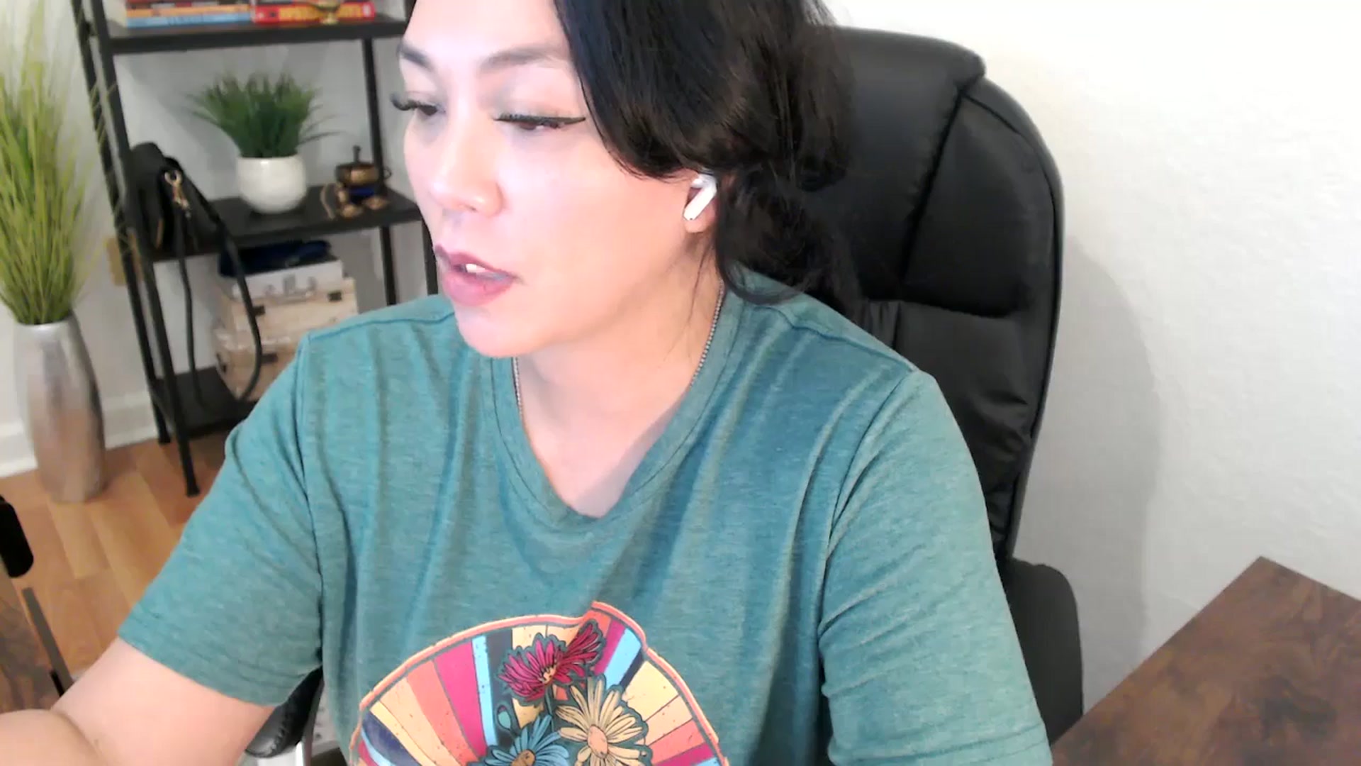 Gallery image thumbnail from MickaylaStar's myfreecams stream on, 02/04/2025, 20:56 image 16 of 20