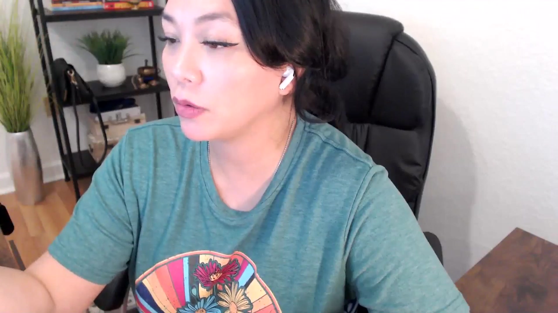 Gallery image thumbnail from MickaylaStar's myfreecams stream on, 02/04/2025, 20:56 image 2 of 20