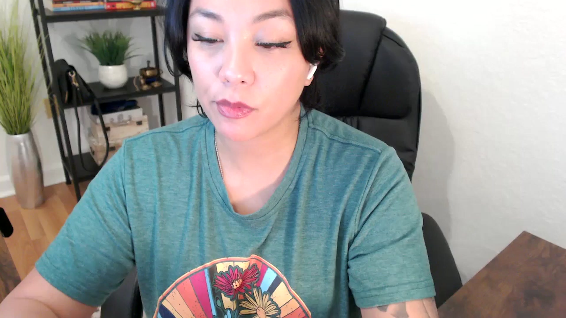 Gallery image thumbnail from MickaylaStar's myfreecams stream on, 02/04/2025, 21:30 image 18 of 20