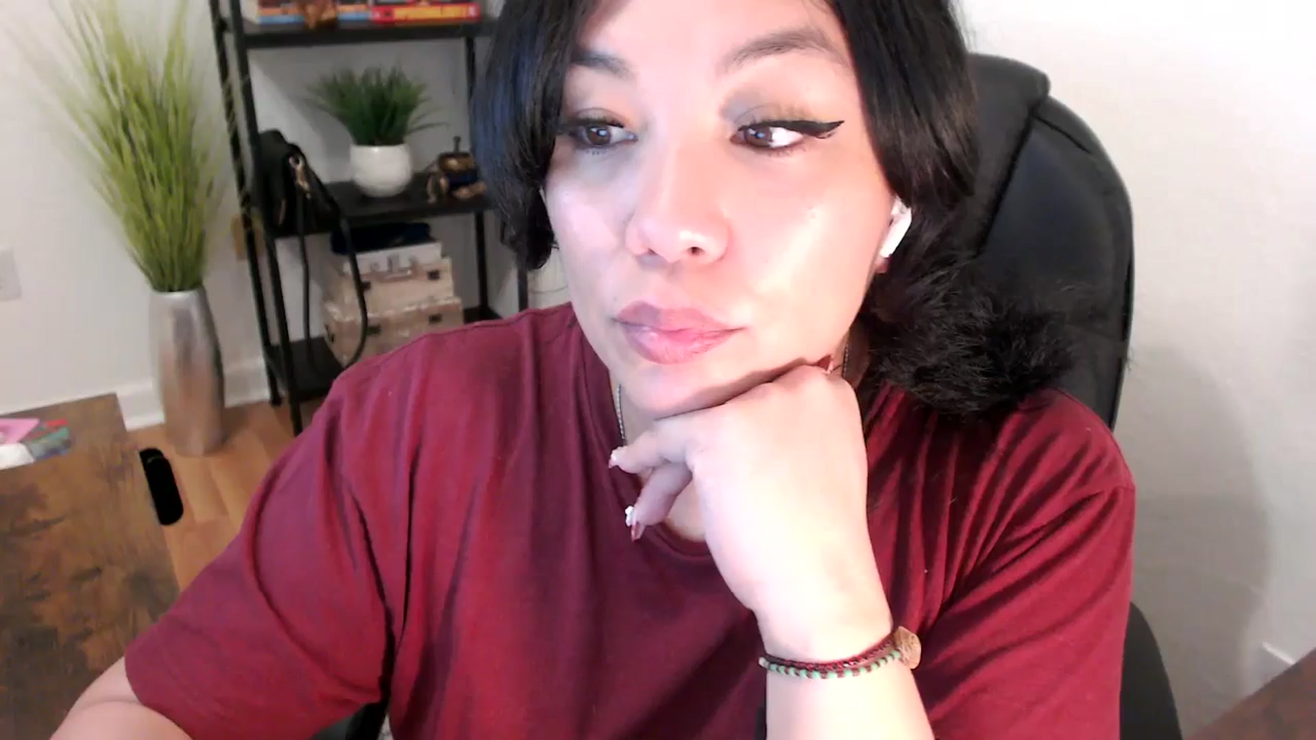 Gallery image thumbnail from MickaylaStar's myfreecams stream on, 02/05/2025, 15:44 image 2 of 20
